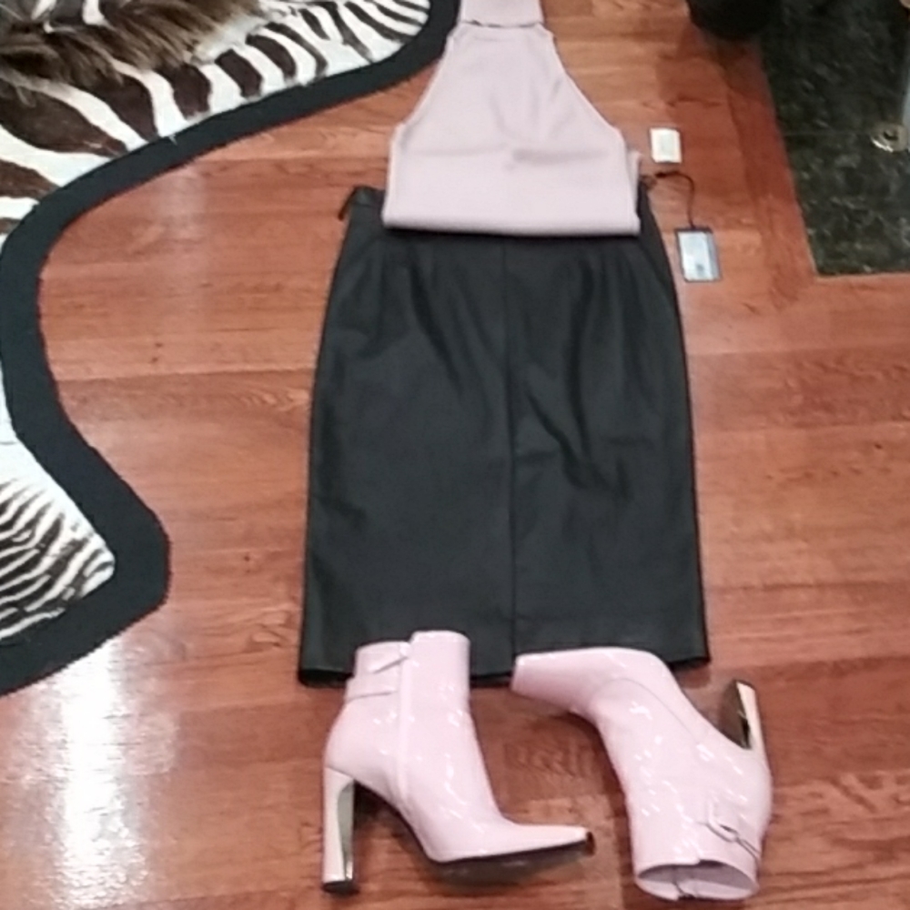 Prada black leather stretch skirt